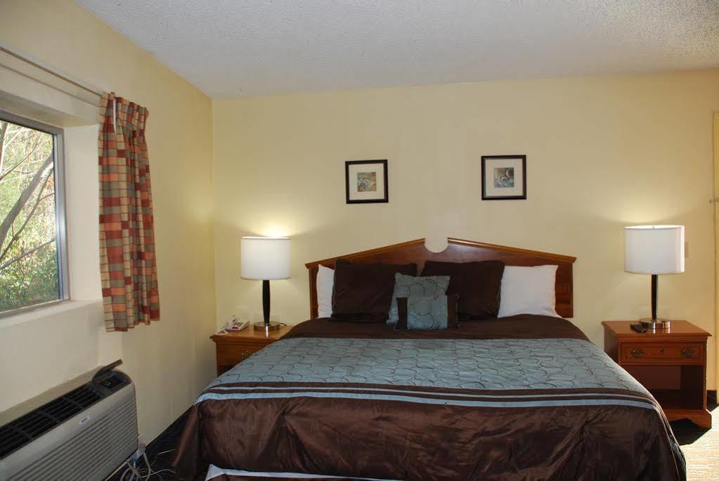 Chief Motel Fayetteville Luaran gambar